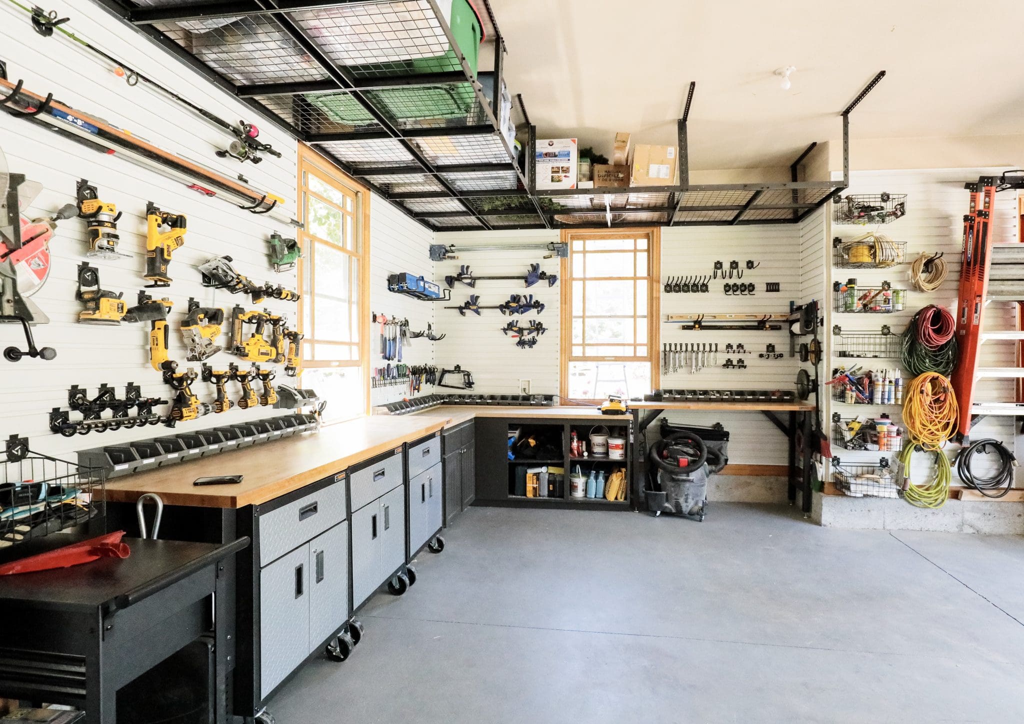 Top 10 Must-Have Items for Your Garage